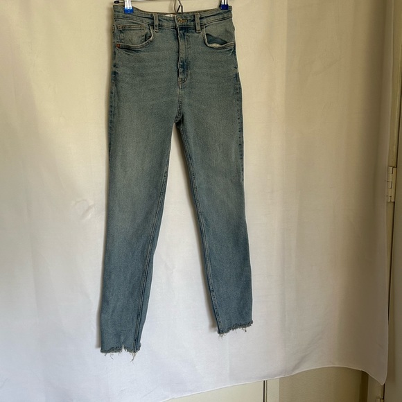 Zara jeans - Picture 1 of 6